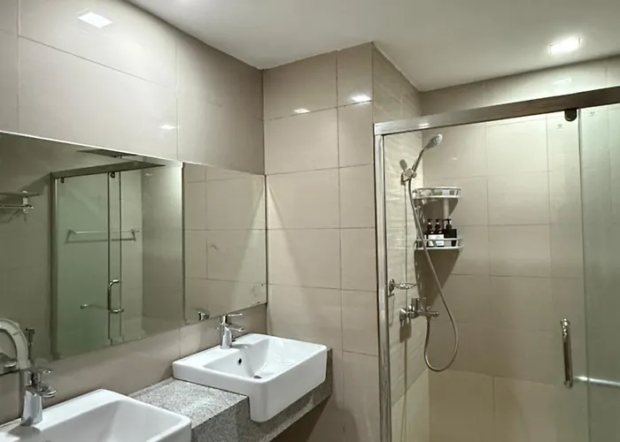 Luxury 3br Cozy Seaview Poolview Family Group 2 Pools Near Okada Airport Moa Manila